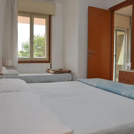 Flat With Luminous Terrace Close To The Sea *
