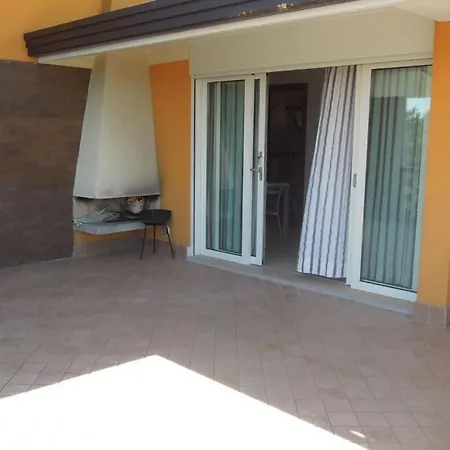 Flat With Luminous Terrace Close To The Sea Apartmán *
